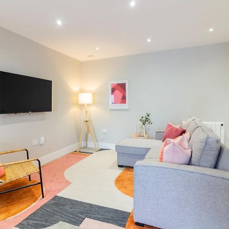 Guestready - Encantando O Apartamento 2Br No Newmarket Hall Dublin Kültér fotó