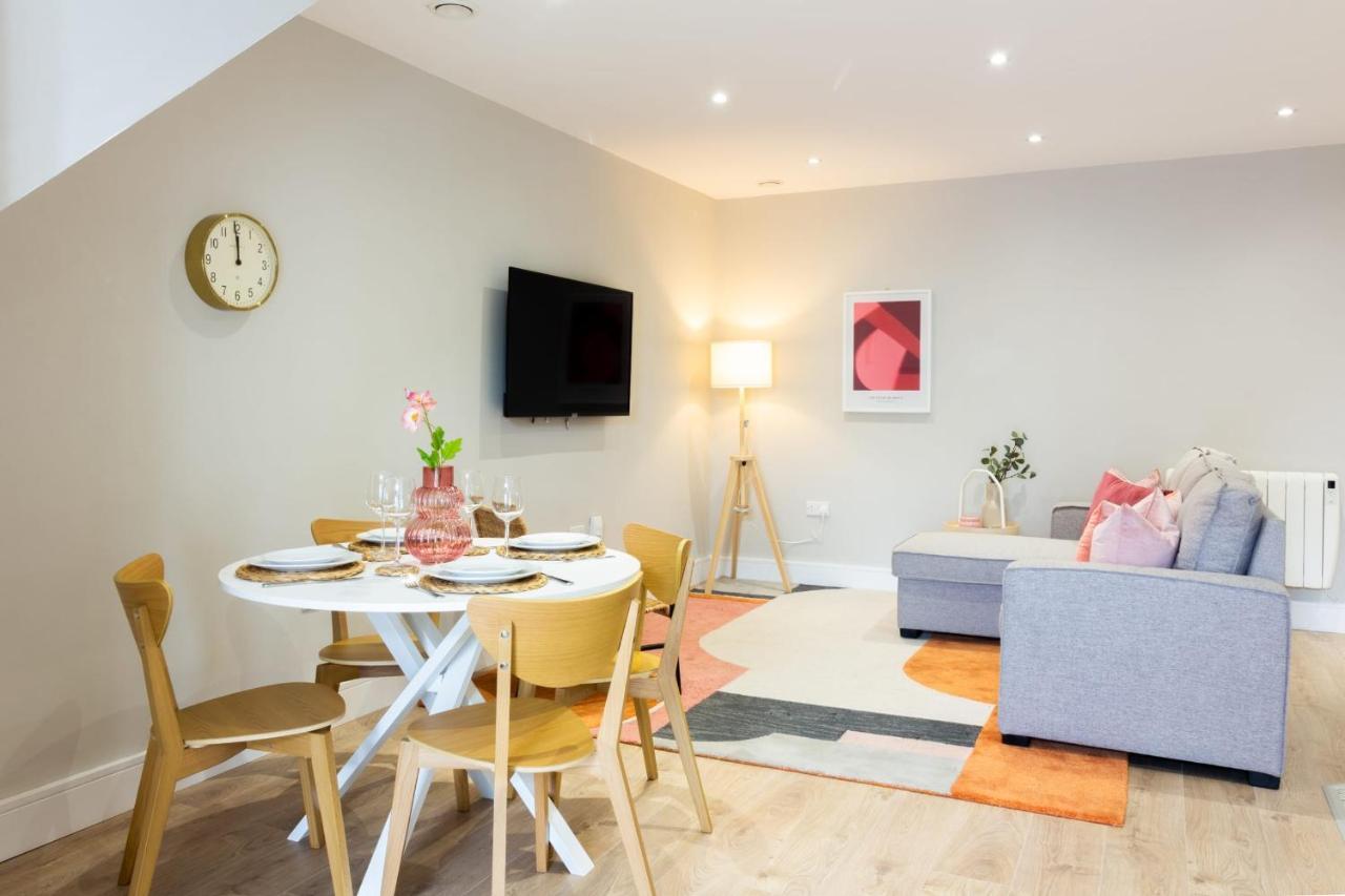 Guestready - Encantando O Apartamento 2Br No Newmarket Hall Dublin Kültér fotó