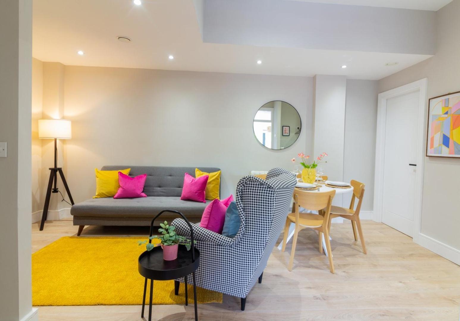 Guestready - Encantando O Apartamento 2Br No Newmarket Hall Dublin Kültér fotó